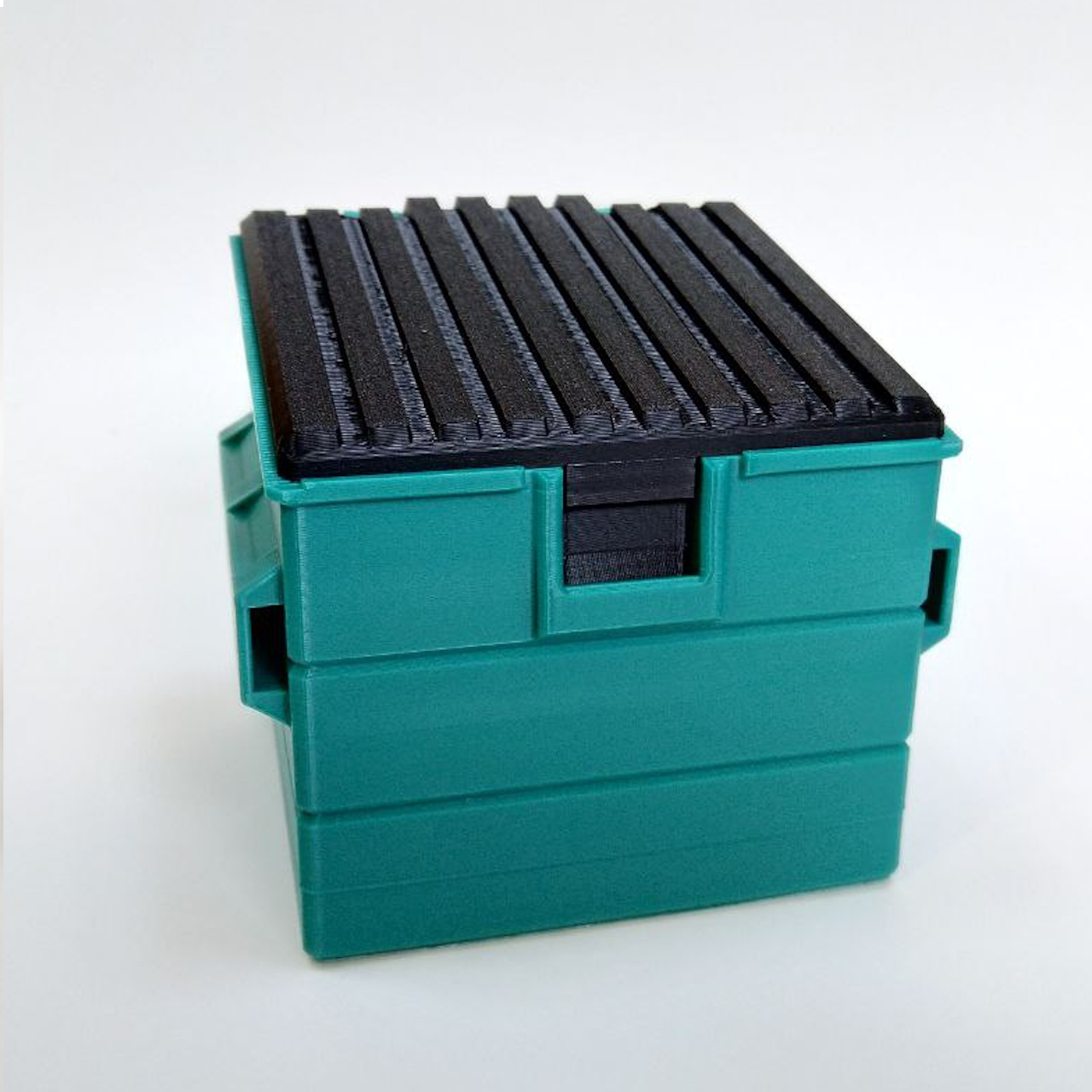 Dumpster Deckbox - Magic The Gathering (MTG) Commander Deckbox - inklusive Würfelaufbewahrung und Lebenszähler